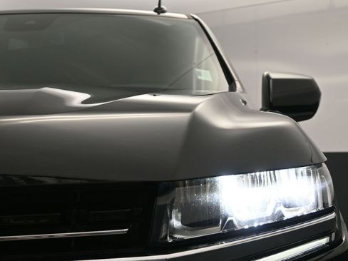 Used 2023 Chevrolet Tahoe LT AWD/4WD image 12