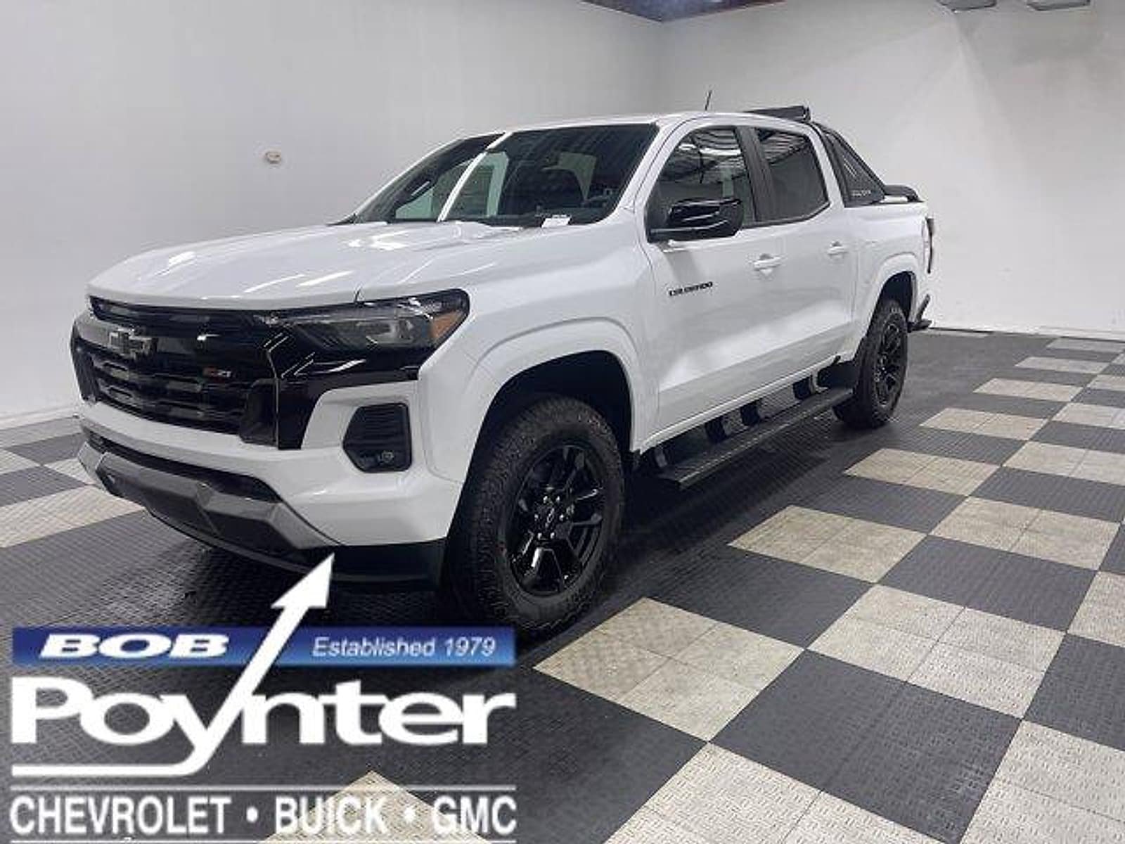 New 2026 Chevrolet Colorado Z71 w/ Midnight Edition AWD/4WD image 1