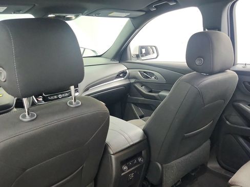 Certified 2023 Chevrolet Traverse LT FWD image 24