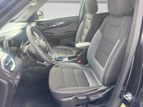 Used 2025 Chevrolet TrailBlazer LT image 10