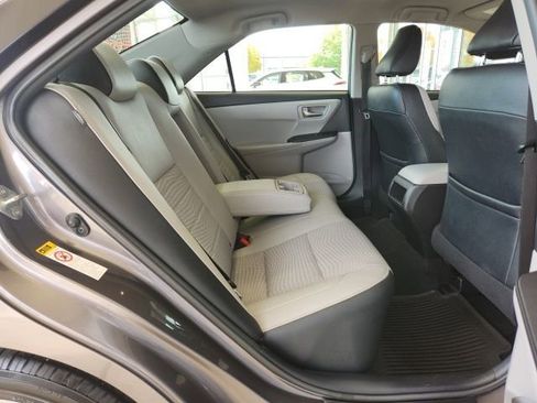 Used 2015 Toyota Camry SE image 22