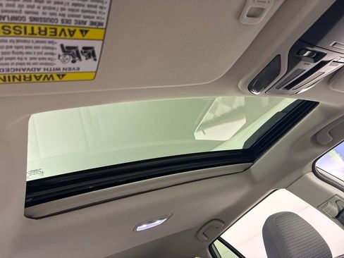 Used 2025 Subaru Outback Premium w/ Popular Package #1A image 33