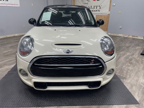 Used 2017 MINI Cooper S w/ Premium Package image 2