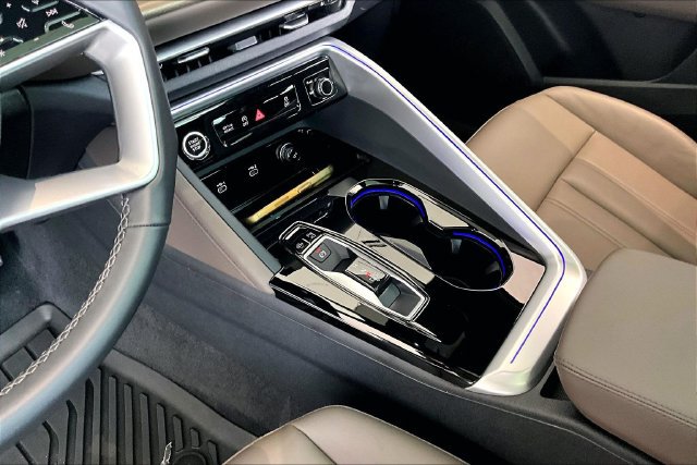 Used 2025 Audi Q5 Premium w/ Convenience Package AWD/4WD image 18