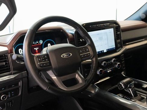 Used 2022 Ford F150 Lariat w/ Equipment Group 502A High image 3