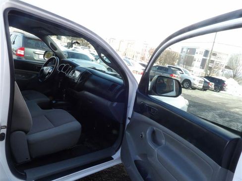 Used 2013 Toyota Tacoma image 10