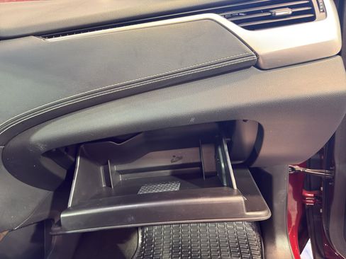 Used 2017 Chevrolet Suburban LT w/ LT Signature Package image 24