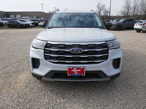 New 2026 Ford Explorer Active AWD/4WD image 9