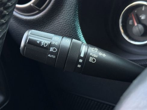 Used 2018 Jeep Wrangler Unlimited Sahara AWD/4WD image 21