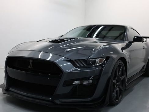 Used 2022 Ford Mustang Shelby GT500 w/ Carbon Fiber Track Pack RWD image 58