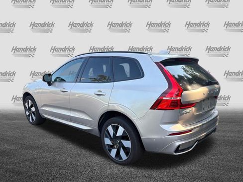 Used 2024 Volvo XC60 T8 Plus w/ Protection Package Premier AWD/4WD image 11