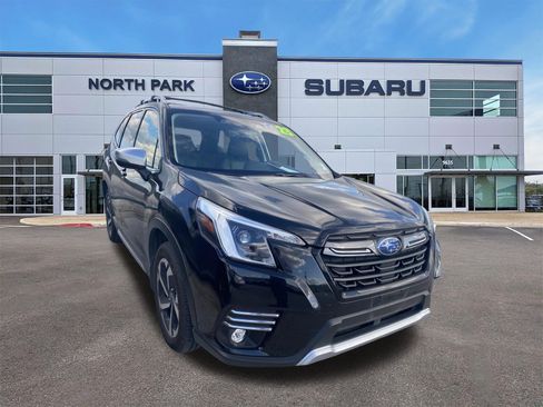 Certified 2023 Subaru Forester Touring AWD/4WD image 4