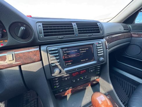 Used 2001 BMW 740i image 23