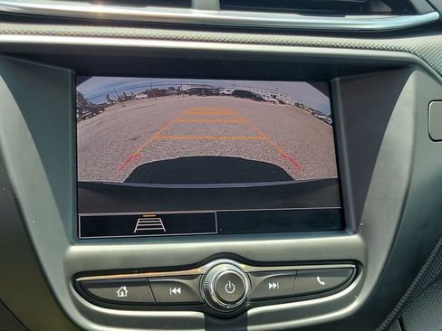 Used 2023 Chevrolet TrailBlazer LT FWD image 24
