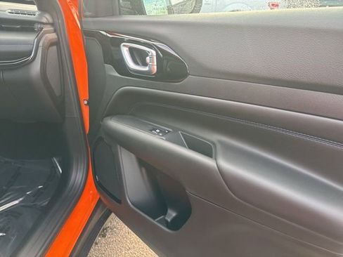 New 2026 Jeep Compass Latitude image 10