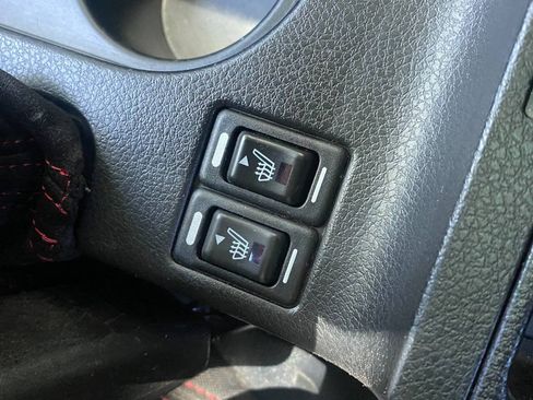Used 2011 Subaru Impreza WRX Premium AWD/4WD image 30