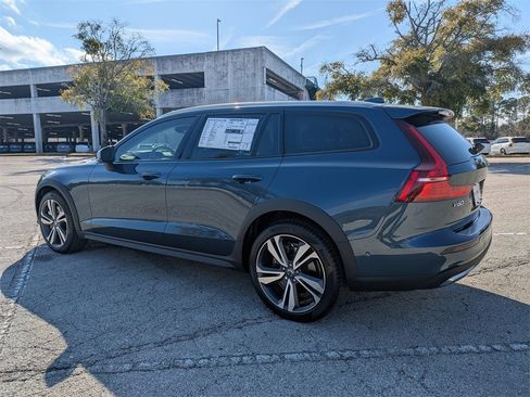 New 2026 Volvo V60 B5 Cross Country Plus w/ Protection Package Premier image 4