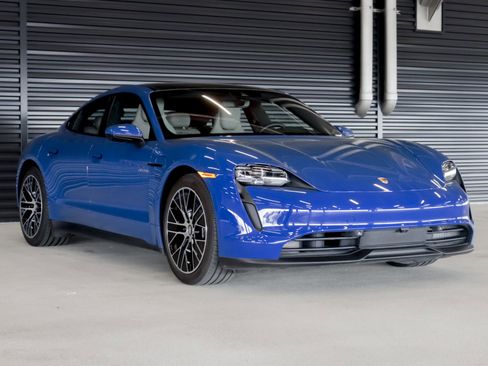Used 2023 Porsche Taycan RWD image 7