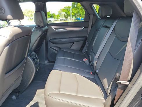 Certified 2025 Cadillac XT5 Luxury FWD image 29