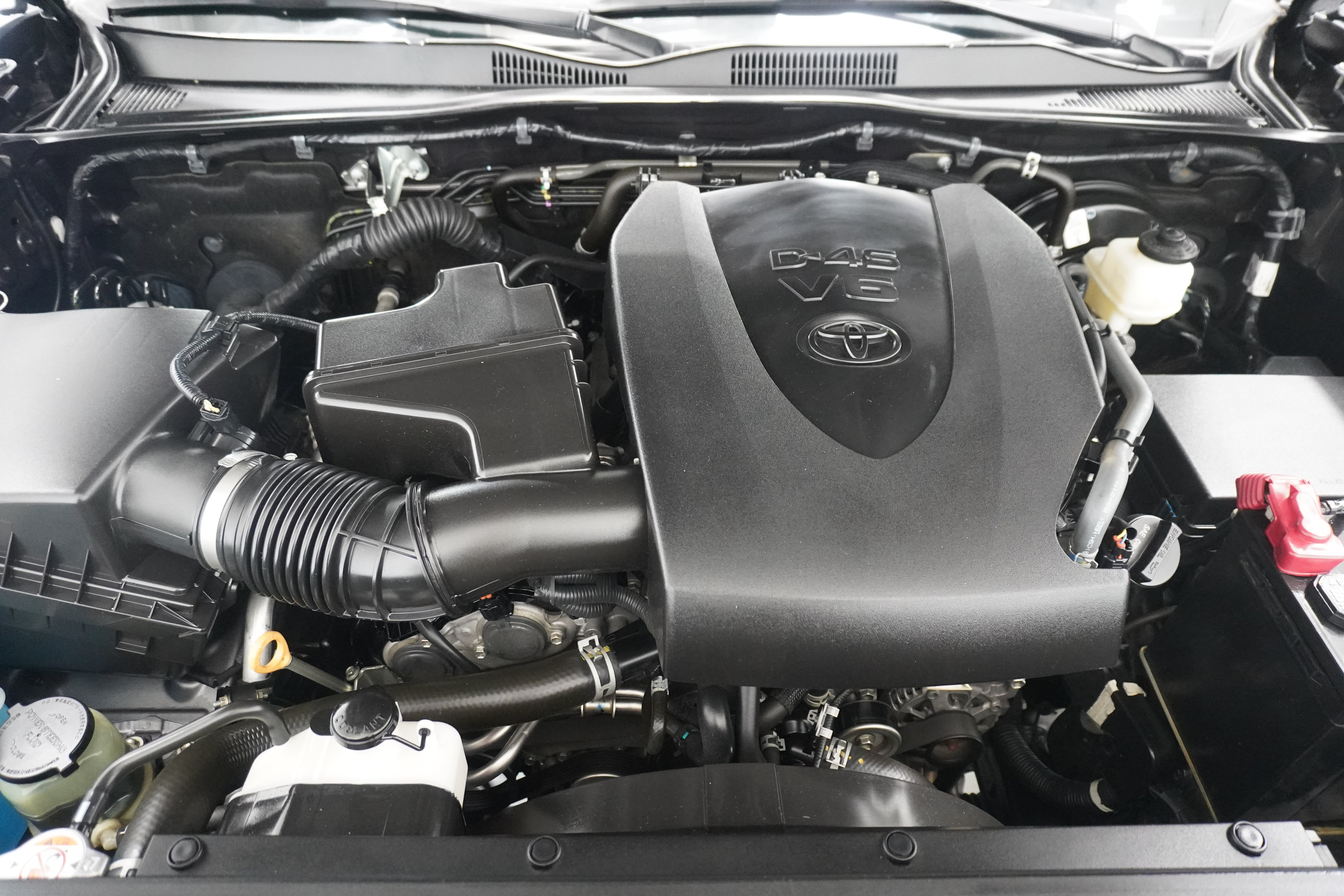 Used 2021 Toyota Tacoma SR5 RWD image 28