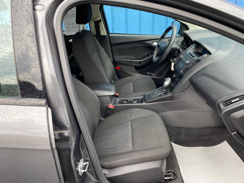Used 2015 Ford Focus SE image 24