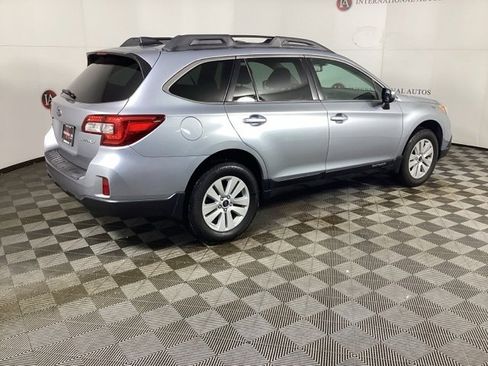 Used 2016 Subaru Outback 2.5i Premium image 4