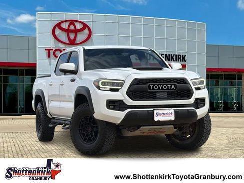 Used 2020 Toyota Tacoma TRD Pro AWD/4WD image 1