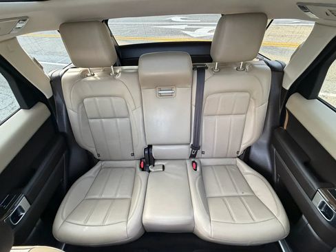 Used 2018 Land Rover Range Rover Sport HSE AWD/4WD image 17