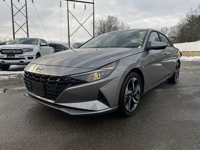 Used 2023 Hyundai Elantra SEL w/ Convenience Package