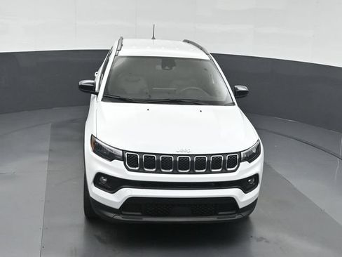 Used 2024 Jeep Compass Latitude w/ Altitude Special Edition AWD/4WD image 42