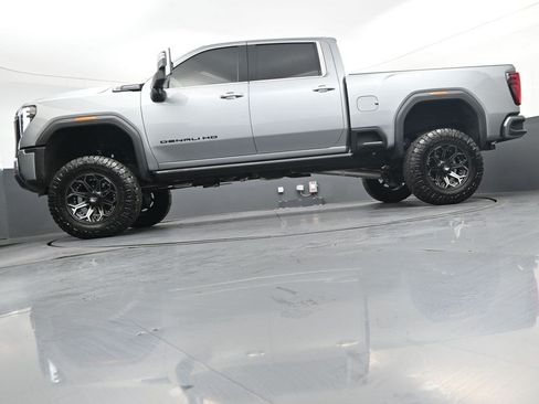 Used 2025 GMC Sierra 2500 Denali Ultimate w/ Max Trailering Package AWD/4WD image 36