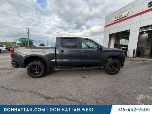 Used 2022 Chevrolet Silverado 1500 LT Trail Boss w/ LT Trail Boss Premium Package AWD/4WD image 9