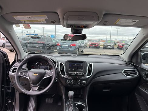 Used 2024 Chevrolet Equinox LT image 28
