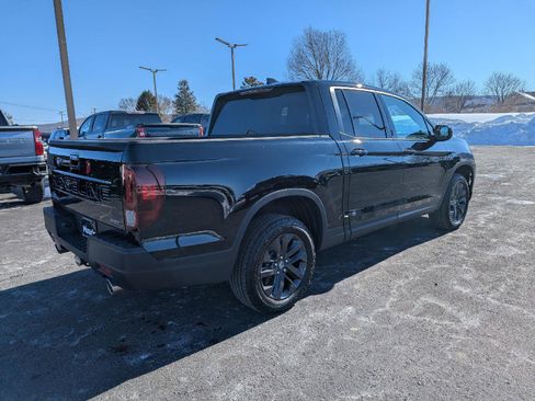 Used 2025 Honda Ridgeline Sport image 7