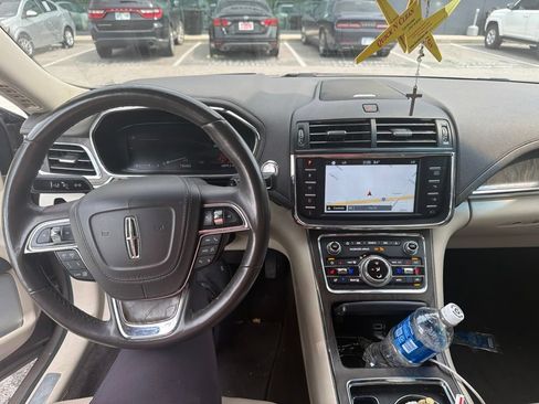 Used 2019 Lincoln Continental Reserve AWD/4WD image 26