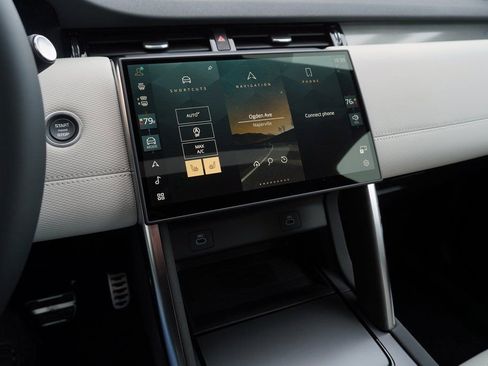 New 2026 Land Rover Discovery Sport Landmark AWD/4WD image 19
