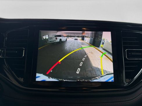 Used 2024 Dodge Durango GT RWD image 16