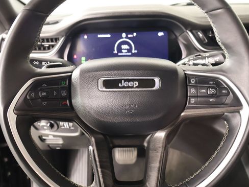 Used 2024 Jeep Grand Cherokee L Limited w/ Luxury Tech Group II AWD/4WD image 3