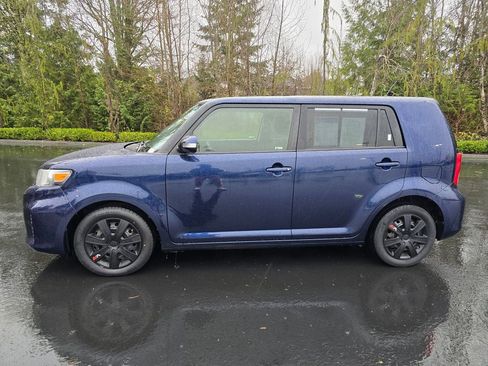 Used 2015 Scion xB image 30