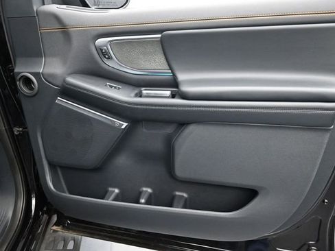 Used 2025 Ford Expedition Tremor image 31