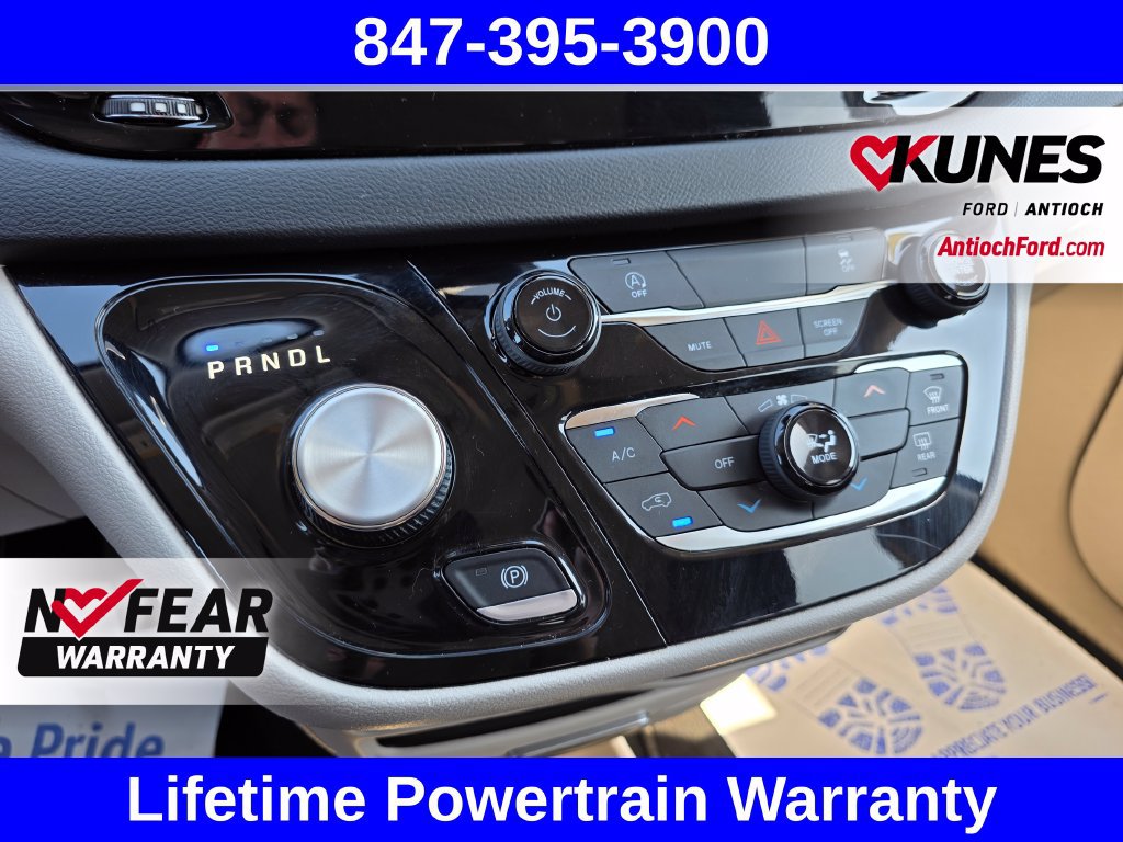 Used 2023 Chrysler Voyager LX FWD image 52