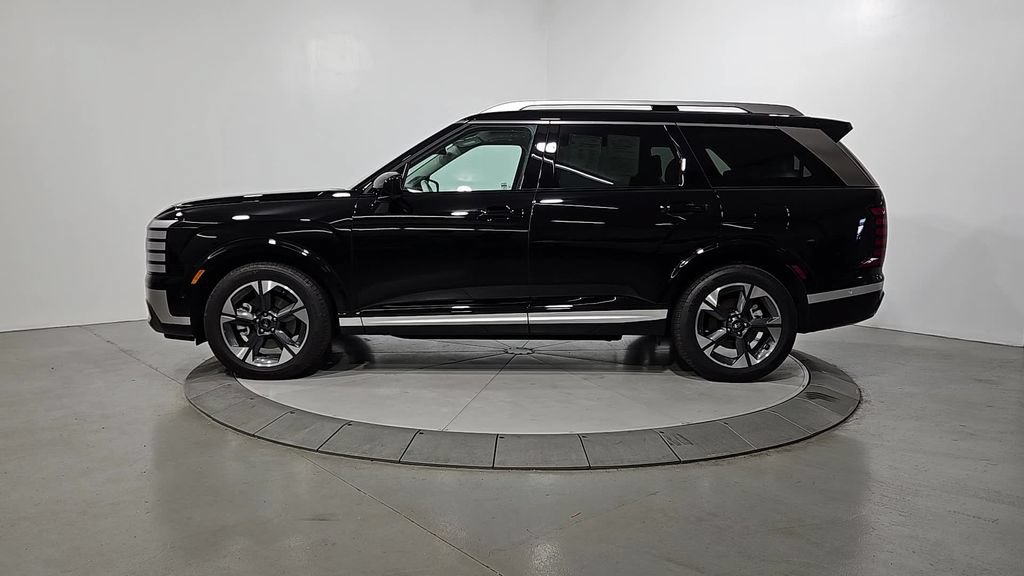 Used 2026 Hyundai Palisade Limited AWD/4WD image 2