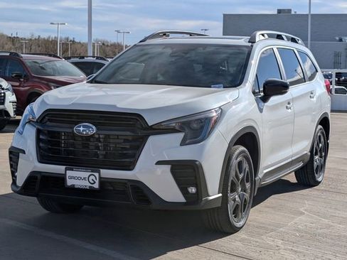 Used 2025 Subaru Ascent Bronze Edition w/ Onyx Package image 8