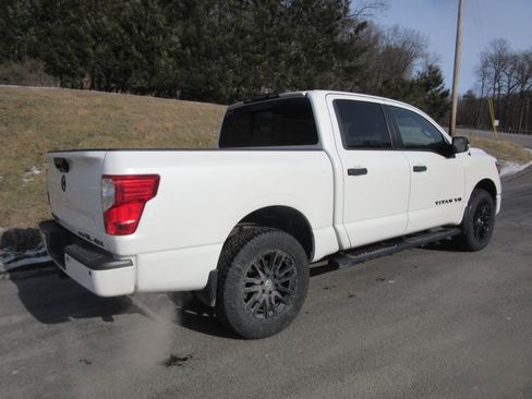 Used 2019 Nissan Titan SL w/ Midnight Edition image 3