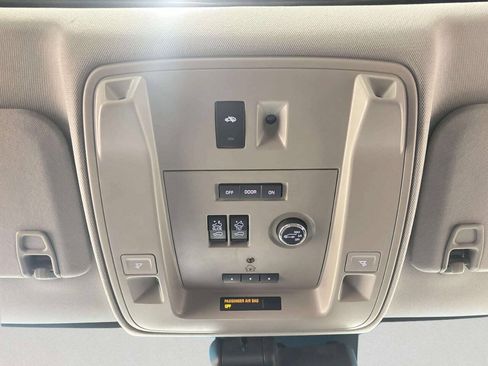 Used 2016 GMC Yukon Denali w/ Open Road Package AWD/4WD image 27