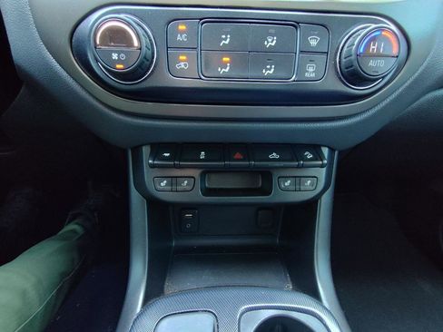 Used 2016 Chevrolet Colorado Z71 image 26