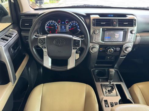 Used 2016 Toyota 4Runner SR5 Premium RWD image 26