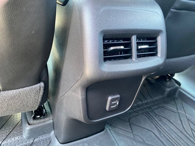 Certified 2024 Chevrolet Equinox RS w/ LPO, Floor Liner Package FWD image 19