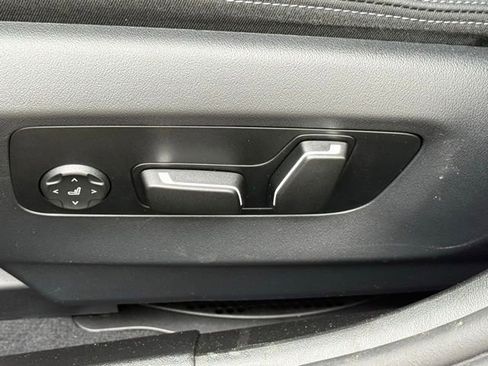 Used 2026 BMW 530i xDrive w/ M Sport Package AWD/4WD image 21