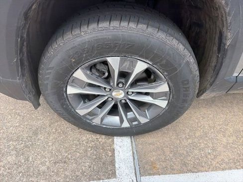 Used 2025 Chevrolet Equinox LT w/ Convenience Package II image 7